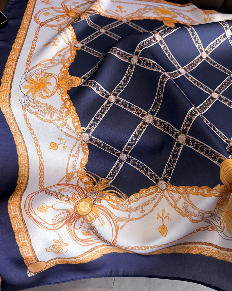 ブルークラシックチェーンプリントスクエアシルクスカーフ女性カ - Scarf Silk Square のレビューと価格
