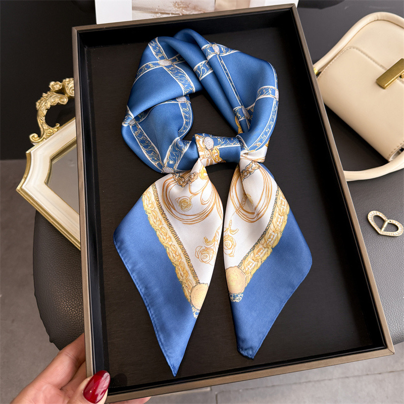 ブルークラシックチェーンプリントスクエアシルクスカーフ女性カ - Scarf Silk Square のレビューと価格